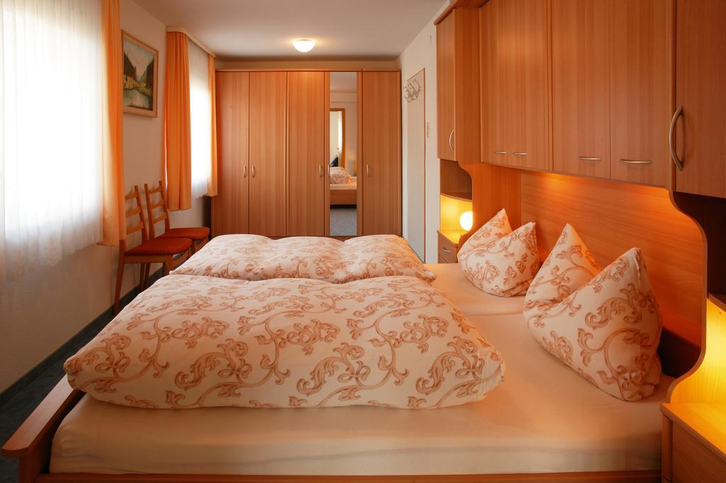 Haus Bergwiese Baiersbronn Δωμάτιο φωτογραφία